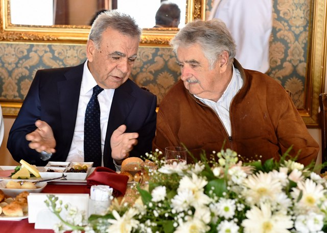 İzmir’de Mujica izdihamı: Saraysız başkan rüzgarı