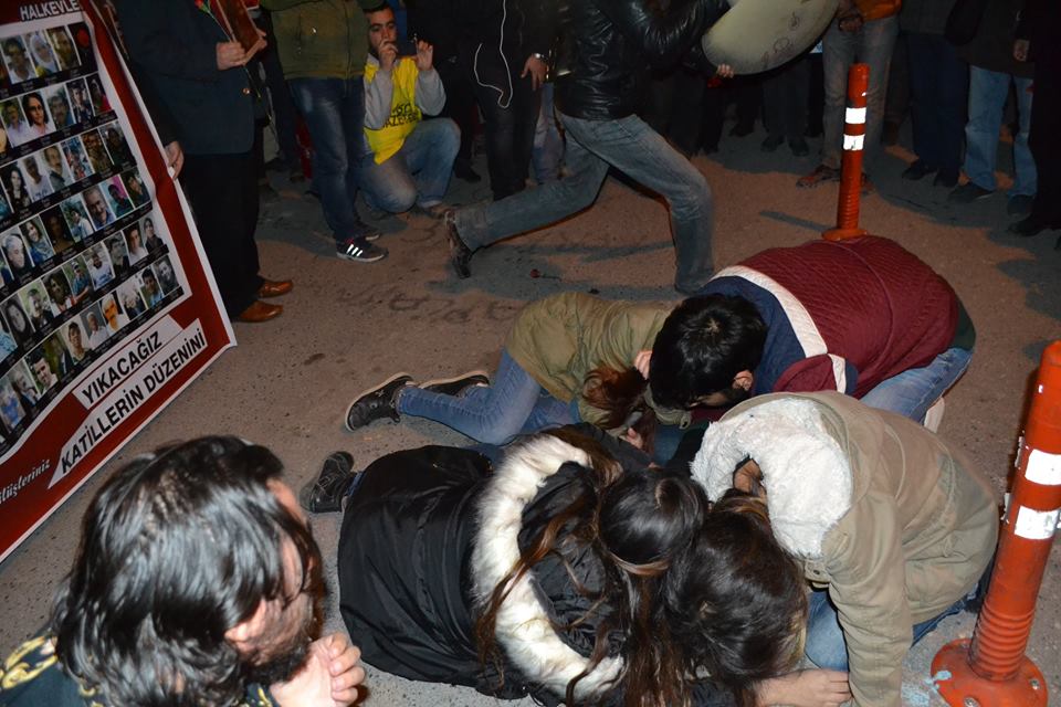 Ankara katliamı’na tepki gösterisi yapıldı