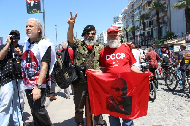 İzmir’de 1 Mayıs coşkusu