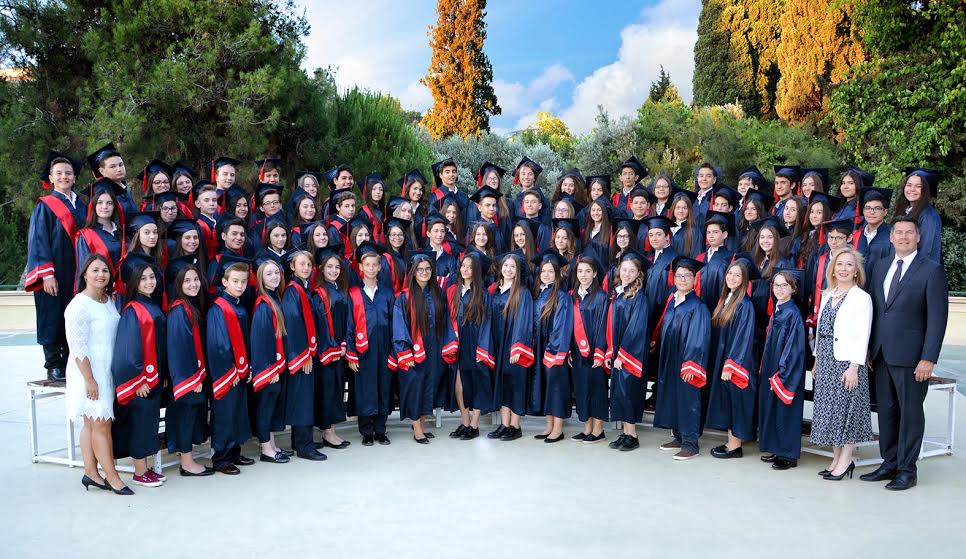 İZMİR SEV’DE MEZUNİYET COŞKUSU