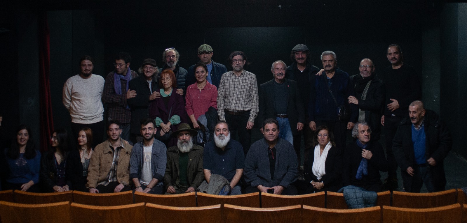 İzmir Tiyatroları Derneği yıl sonu kokteylinde buluştu