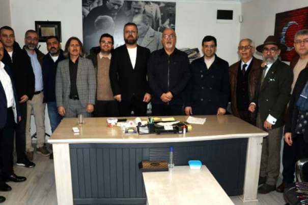 ‪İzmir Erzurum Kültür ve Dayanışma Vakfı (İZERVAK) kahvaltıda buluştu.