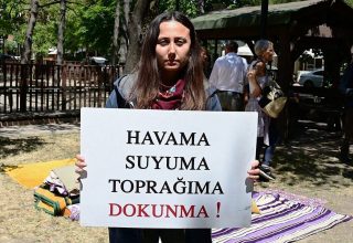 Tutuklanan Esra Işık serbest bırakılsın.